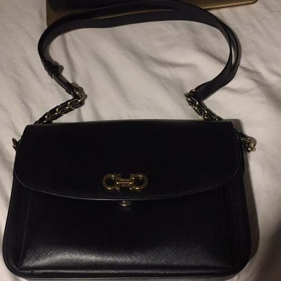 Had bag - Picture 1 of 2